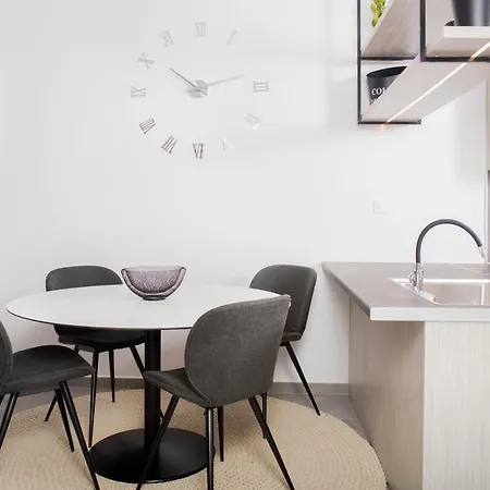 Urban Chic Luxury At The Center * Kalamata