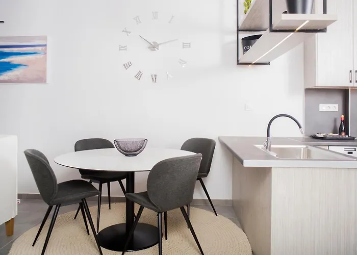 Urban Chic Luxury At The Center * Kalamata